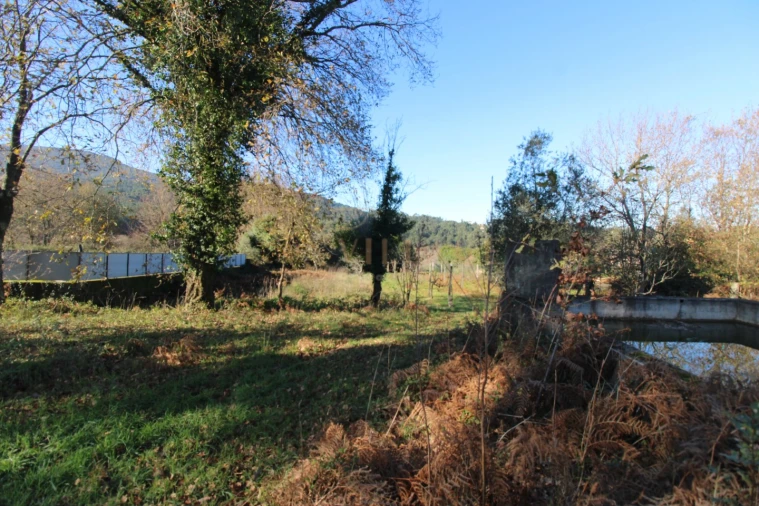 Terreno para Venda em Cornes Foto 5