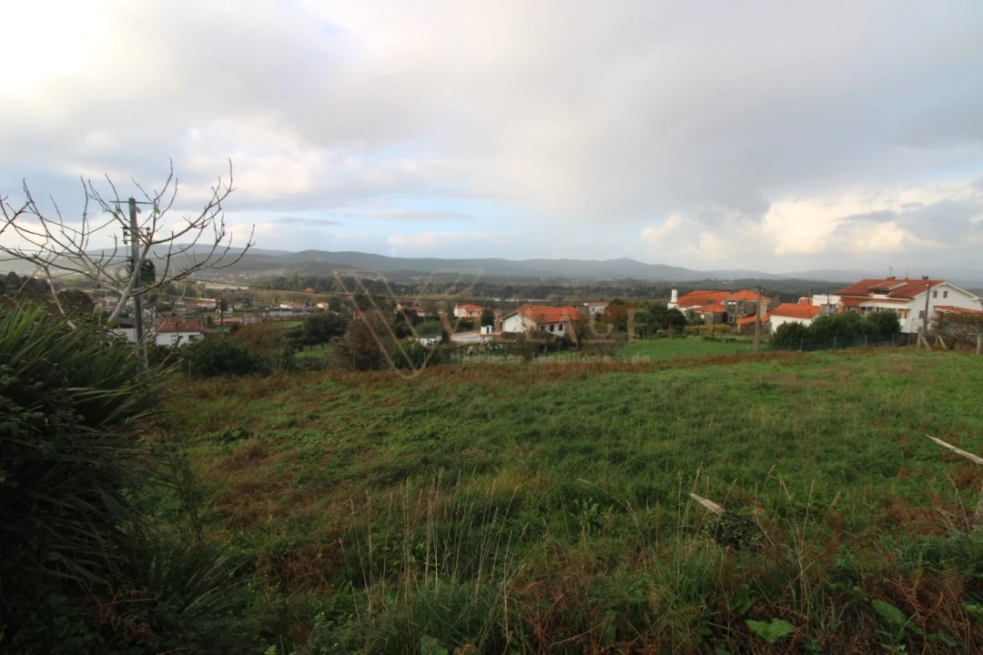 Terreno para Venda em Gondarem Foto 8