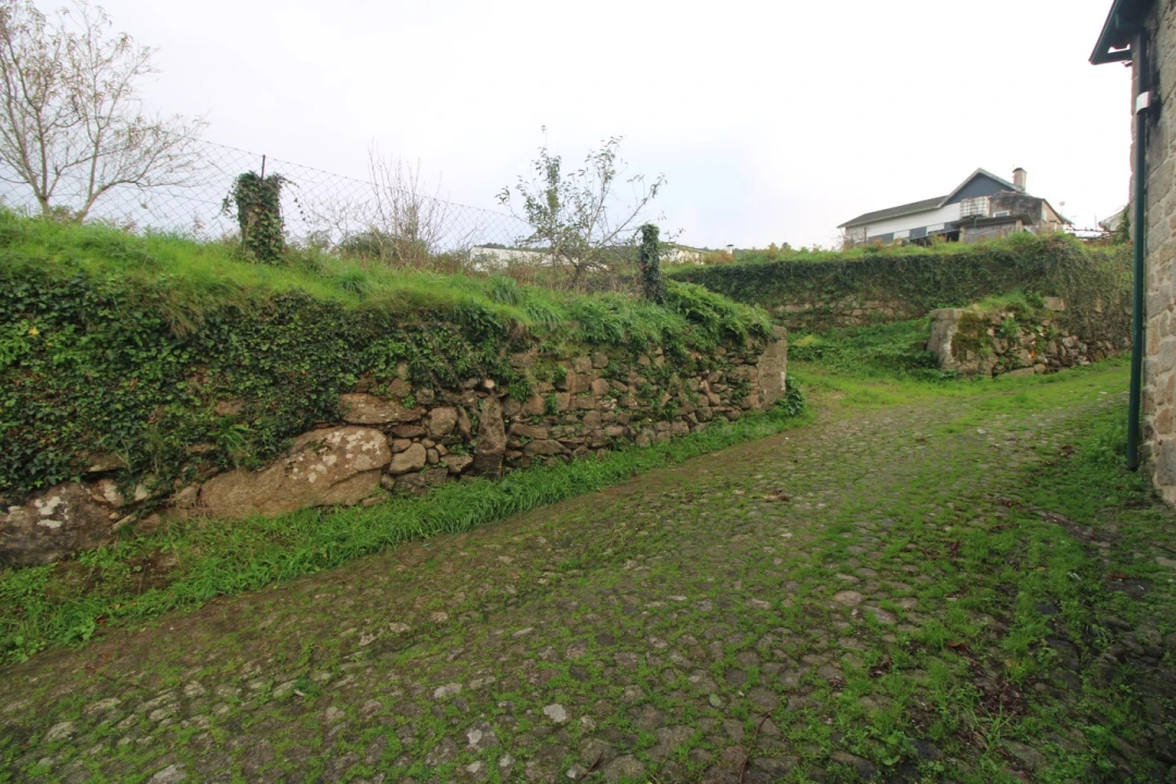 Terreno para Venda em Gondarem Foto 9