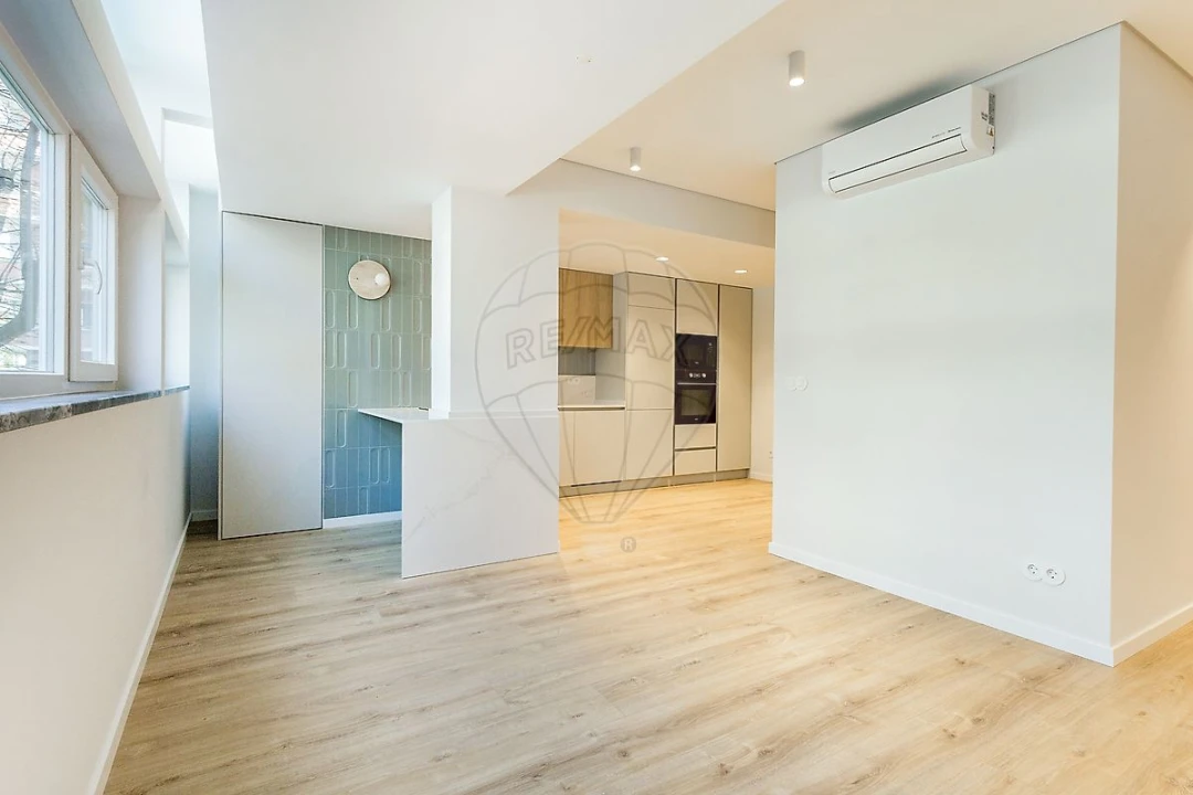 Apartamento T3 para Venda em Alvalade Foto 6