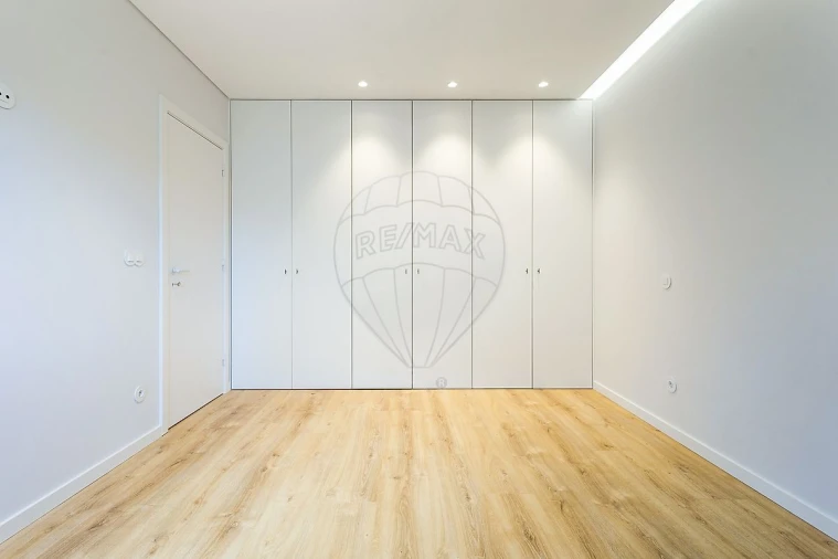 Apartamento T3 para Venda em Alvalade Foto 19