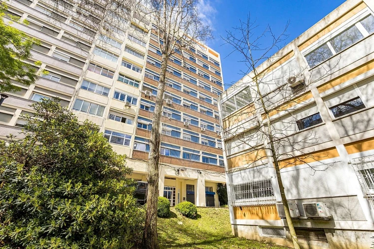 Apartamento T3 para Venda em Alvalade Foto 5