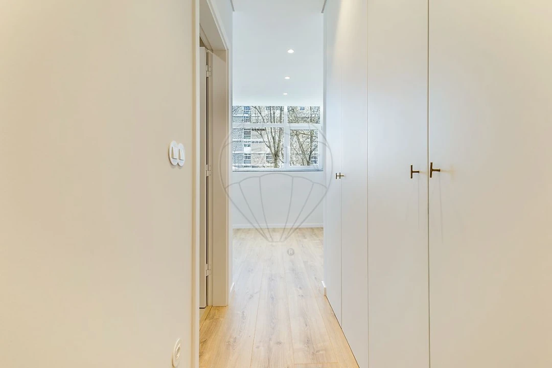 Apartamento T3 para Venda em Alvalade Foto 12