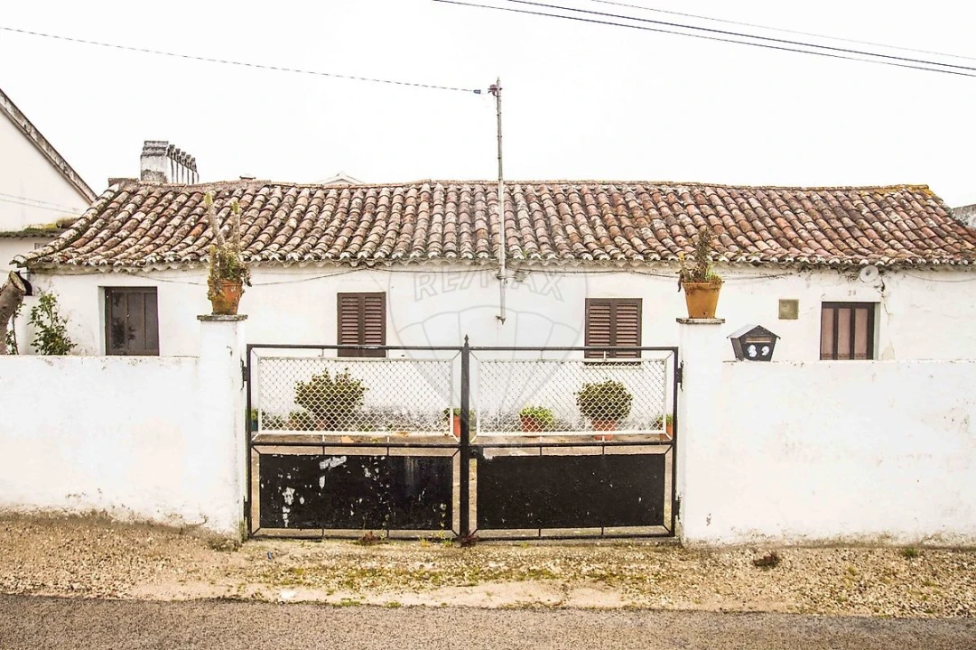 Moradia T2 para Venda em Povoa da Isenta Foto 1