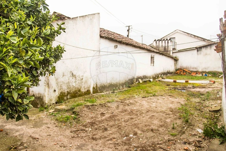 Moradia T2 para Venda em Povoa da Isenta Foto 16