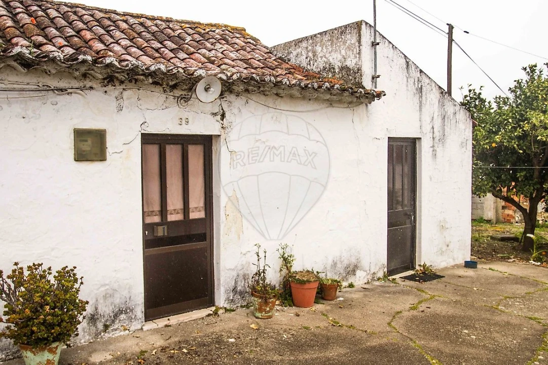 Moradia T2 para Venda em Povoa da Isenta Foto 7