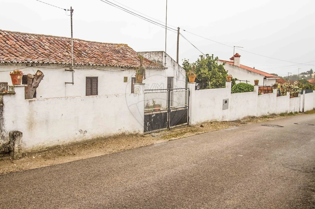 Moradia T2 para Venda em Povoa da Isenta Foto 34