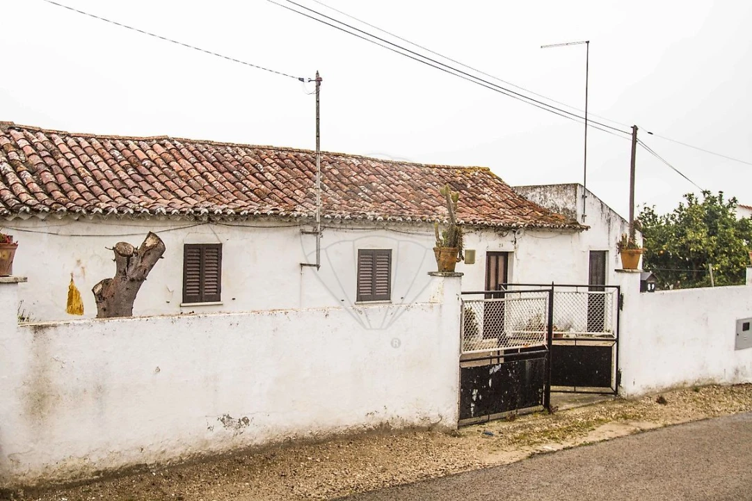 Moradia T2 para Venda em Povoa da Isenta Foto 3