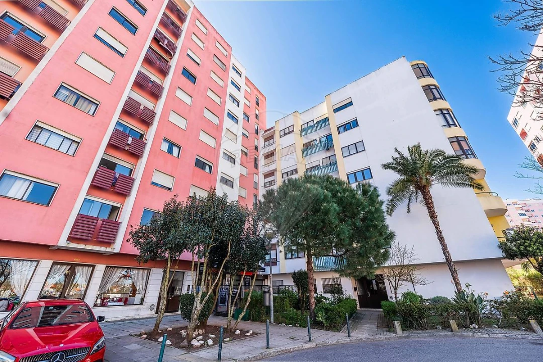 Apartamento T2 para Venda em Cacém e São Marcos Foto 32