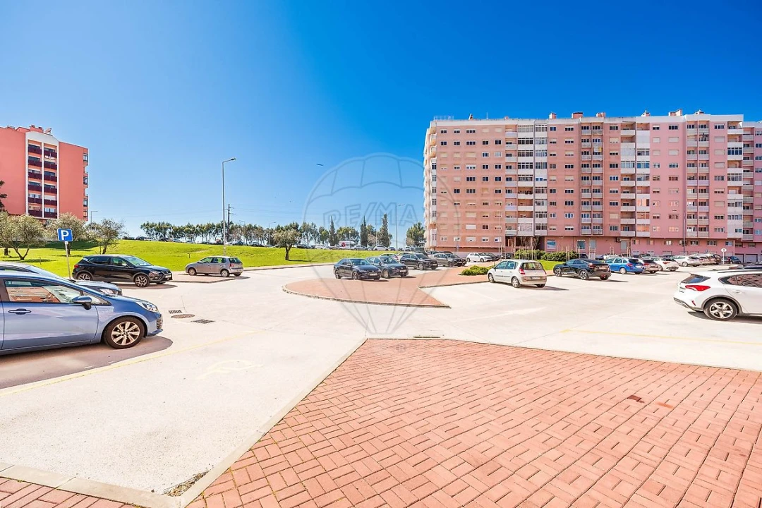 Apartamento T2 para Venda em Cacém e São Marcos Foto 33