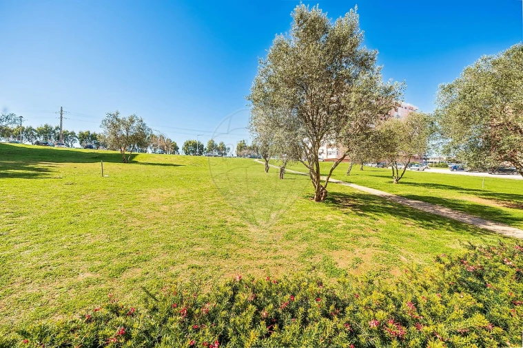 Apartamento T2 para Venda em Cacém e São Marcos Foto 36