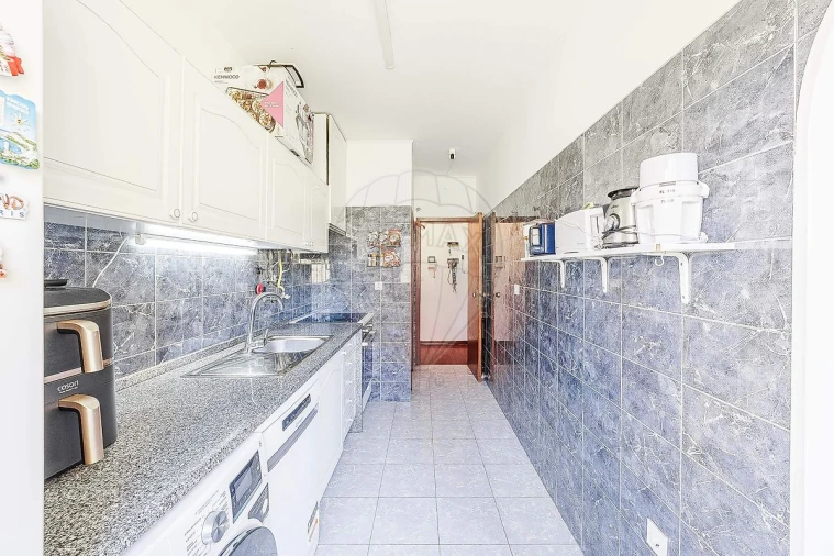 Apartamento T2 para Venda em Cacém e São Marcos Foto 12