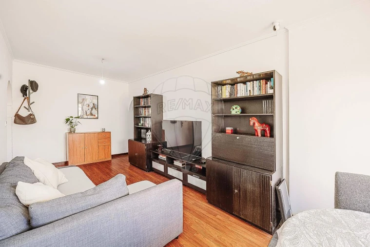 Apartamento T2 para Venda em Cacém e São Marcos Foto 4