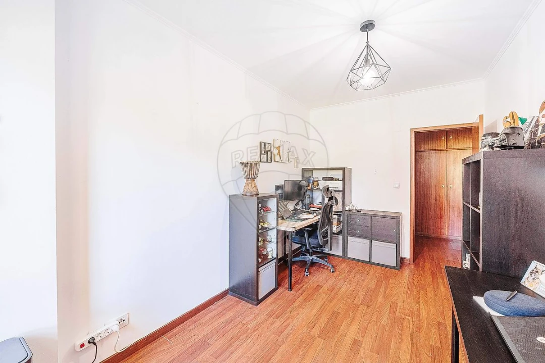 Apartamento T2 para Venda em Cacém e São Marcos Foto 16