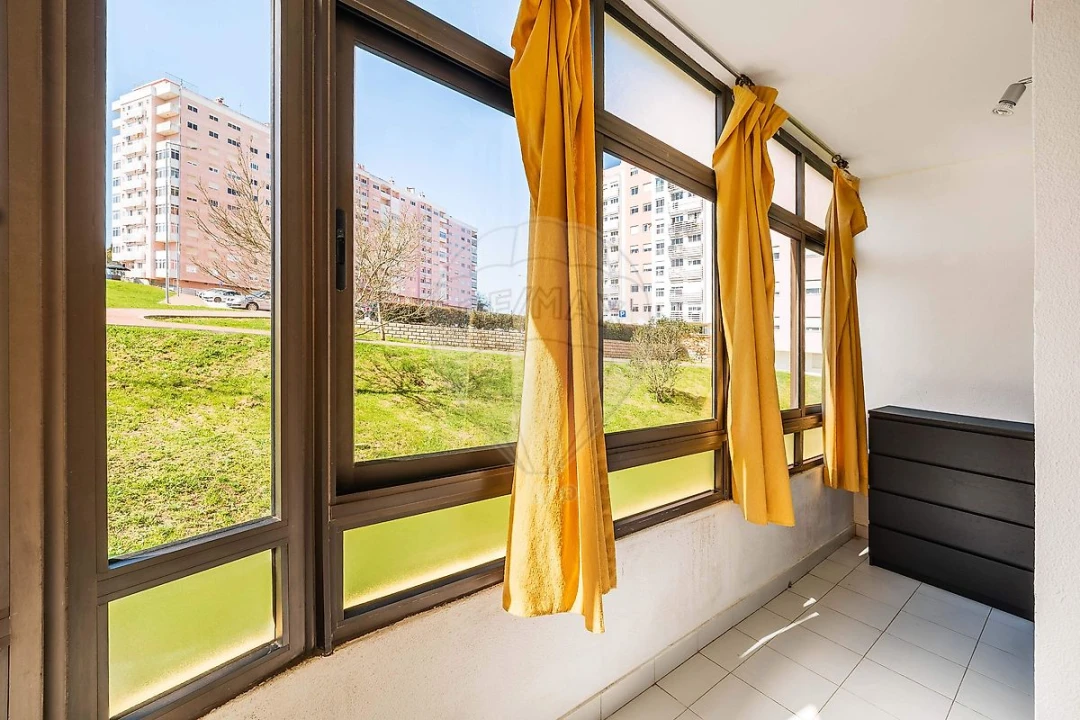 Apartamento T2 para Venda em Cacém e São Marcos Foto 18