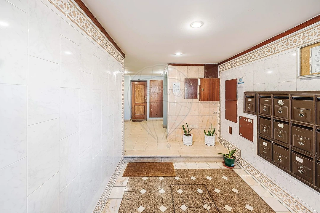 Apartamento T2 para Venda em Cacém e São Marcos Foto 30