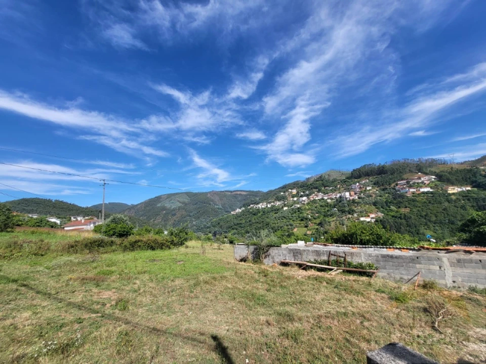 Terreno para Venda em Torres do Mondego Foto 2
