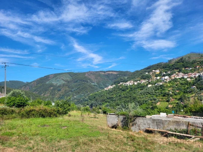 Terreno para Venda em Torres do Mondego Foto 3