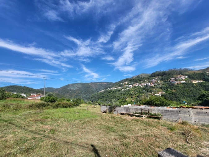 Terreno para Venda em Torres do Mondego Foto 2