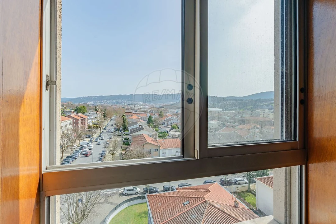 Apartamento T3 para Venda em Braga (Maximinos, Sé e Cividade) Foto 23