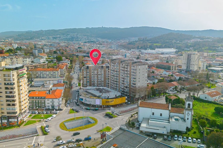 Apartamento T3 para Venda em Braga (Maximinos, Sé e Cividade) Foto 31