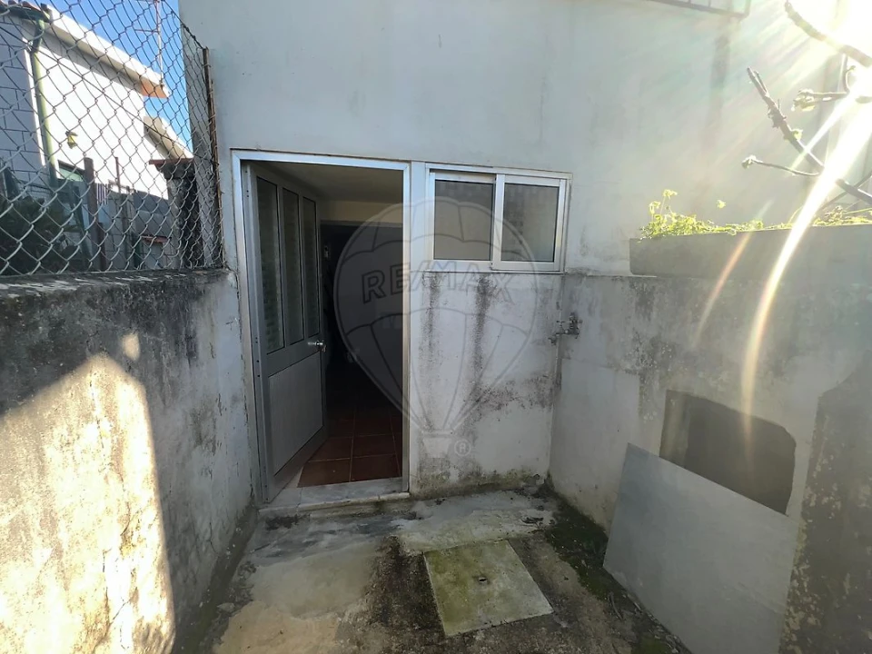 Moradia T2 para Venda em Gulpilhares e Valadares Foto 4