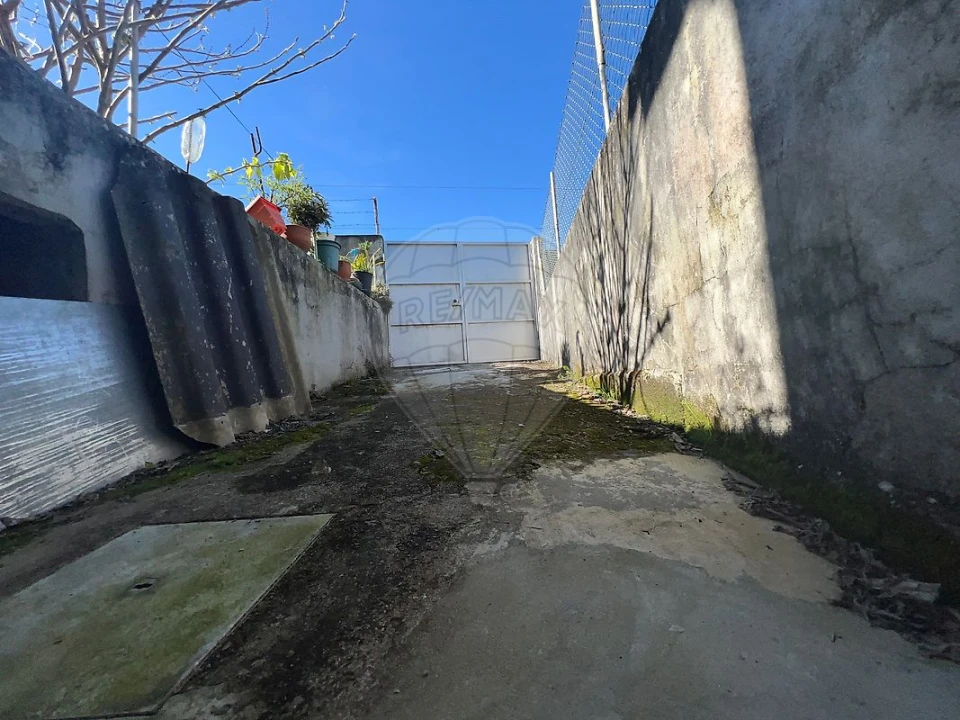 Moradia T2 para Venda em Gulpilhares e Valadares Foto 5