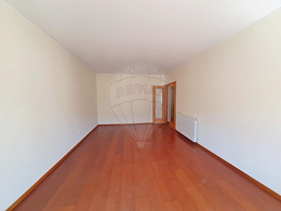 Apartamento T2 para Venda em Oliveira do Douro Foto 7