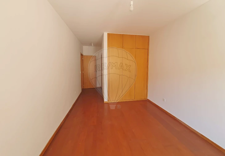 Apartamento T2 para Venda em Oliveira do Douro Foto 9