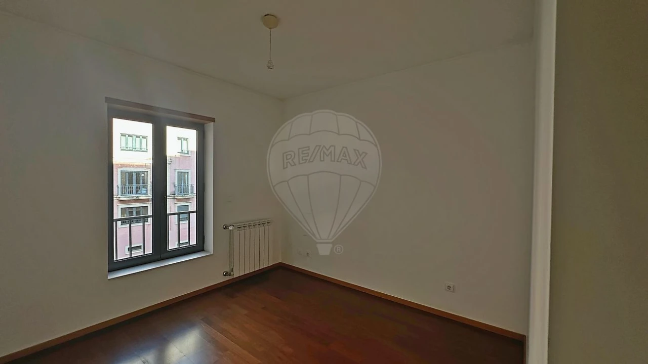 Apartamento T2 para Venda em Oliveira do Douro Foto 7