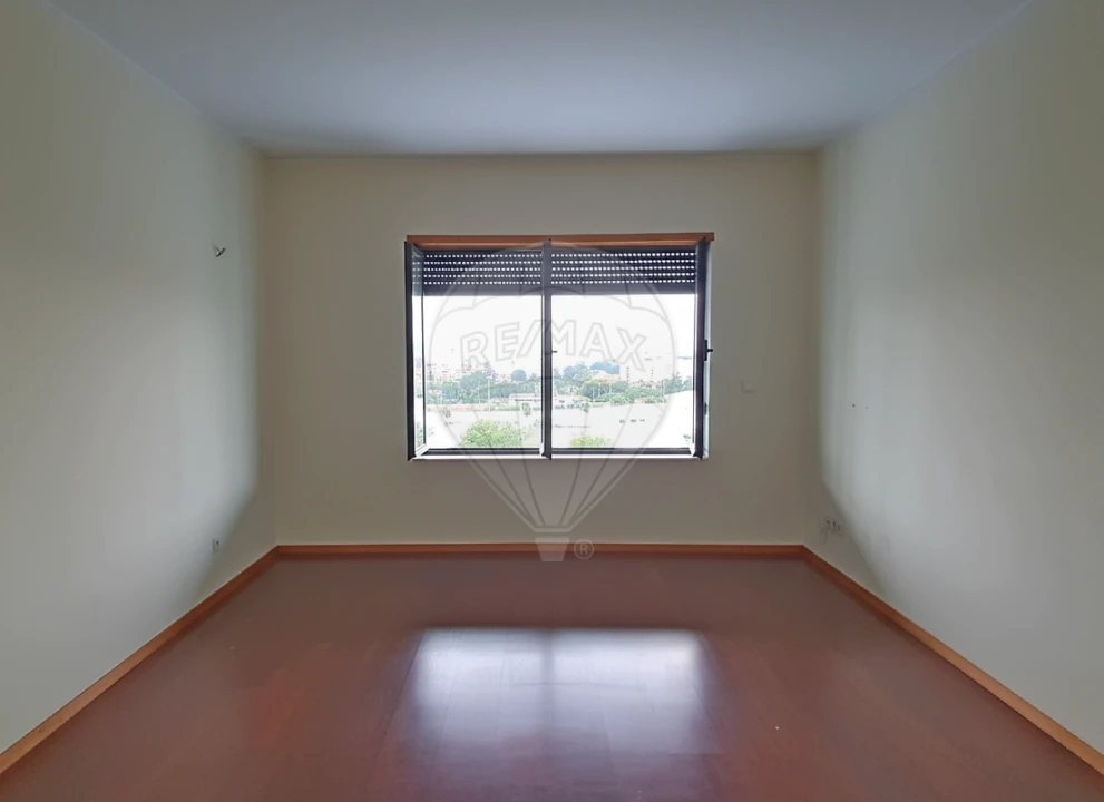 Apartamento T2 para Venda em Oliveira do Douro Foto 12