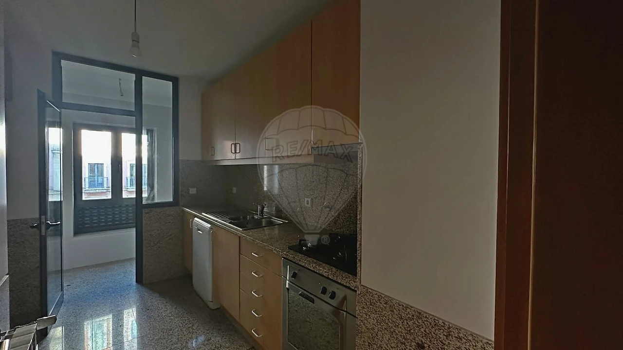 Apartamento T2 para Venda em Oliveira do Douro Foto 1