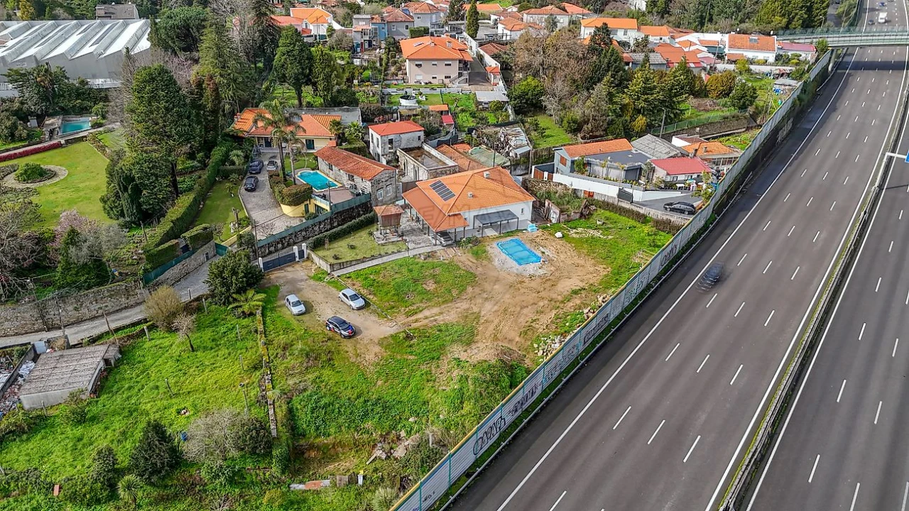 Armazém para Arrendamento em Serzedo e Perosinho Foto 10