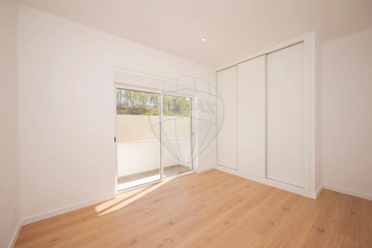 Apartamento T3 para Venda em Caparica e Trafaria Foto 13