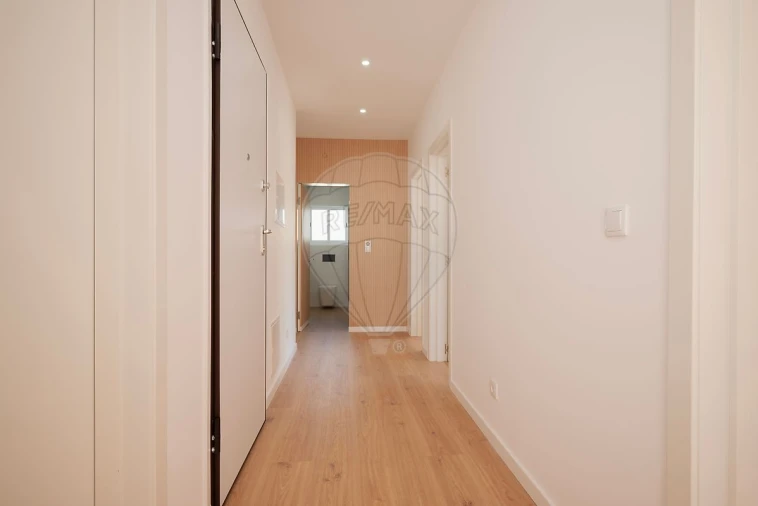 Apartamento T3 para Venda em Caparica e Trafaria Foto 10