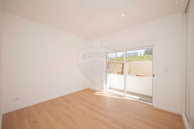 Apartamento T3 para Venda em Caparica e Trafaria Foto 14