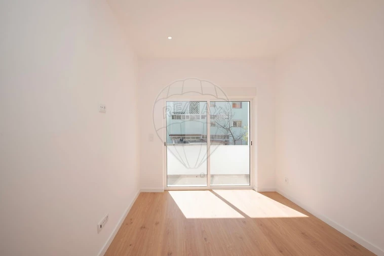 Apartamento T3 para Venda em Caparica e Trafaria Foto 7