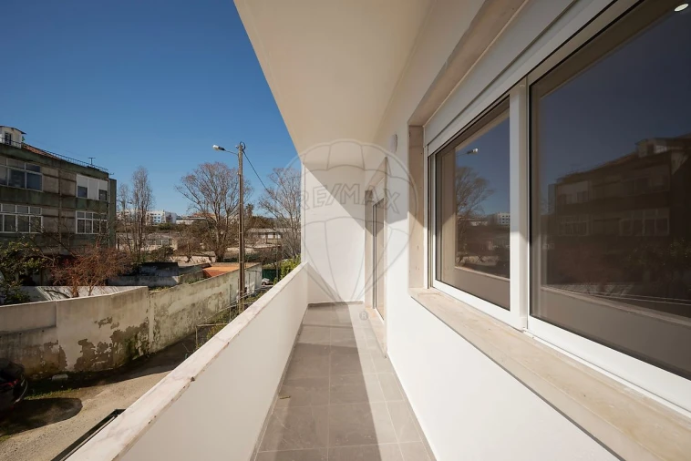 Apartamento T3 para Venda em Caparica e Trafaria Foto 9