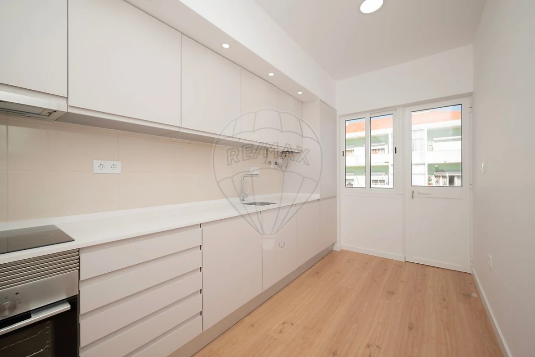 Apartamento T3 para Venda em Caparica e Trafaria Foto 19