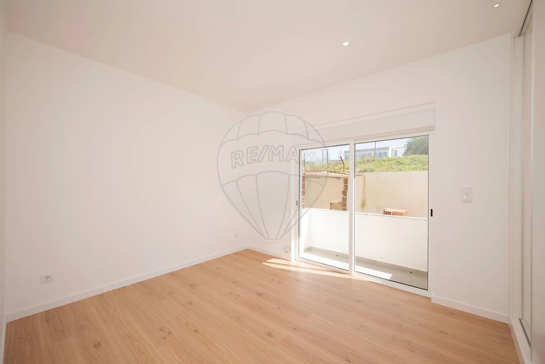 Apartamento T3 para Venda em Caparica e Trafaria Foto 14