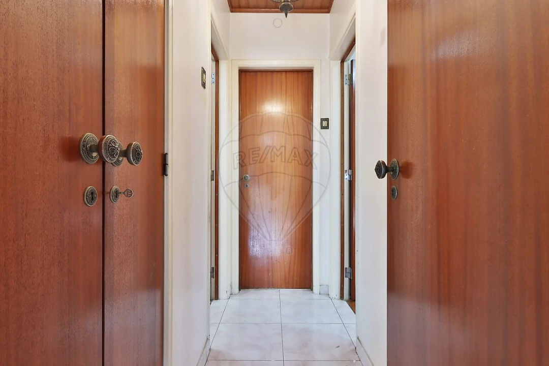 Apartamento T2 para Venda em Águas Livres Foto 5