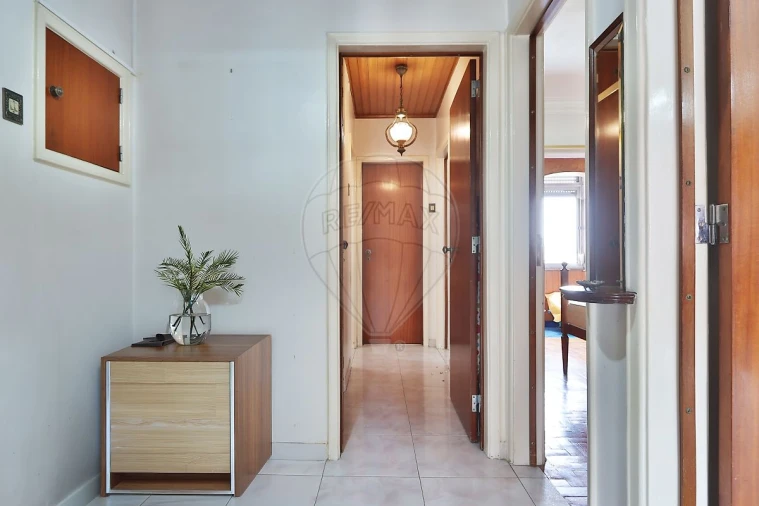 Apartamento T2 para Venda em Águas Livres Foto 10