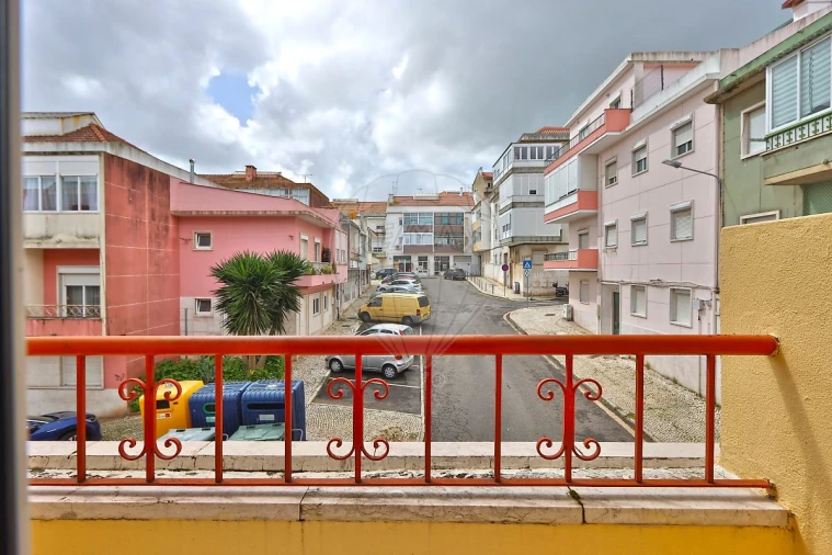 Apartamento T2 para Venda em Águas Livres Foto 9