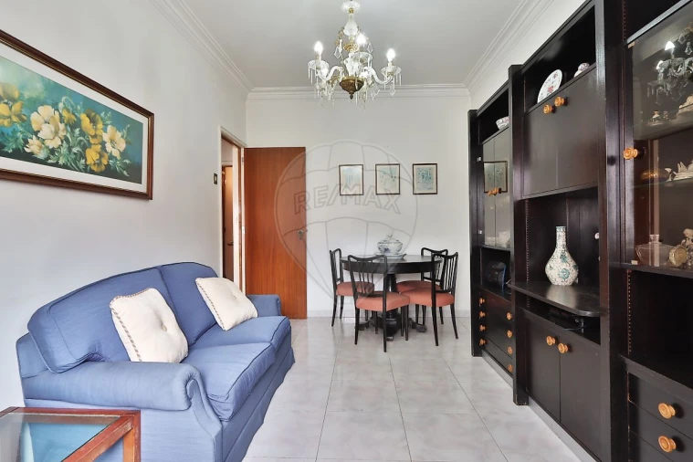 Apartamento T2 para Venda em Águas Livres Foto 3