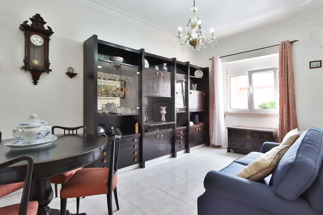 Apartamento T2 para Venda em Águas Livres Foto 2