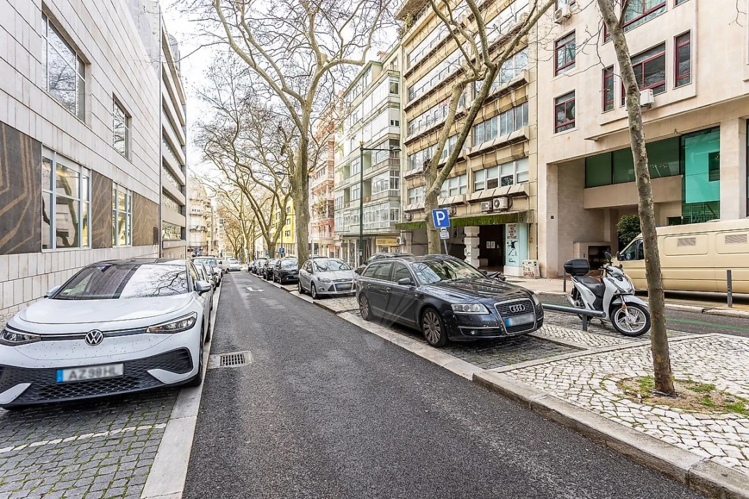 Escritório para Arrendamento em Avenidas Novas Foto 19