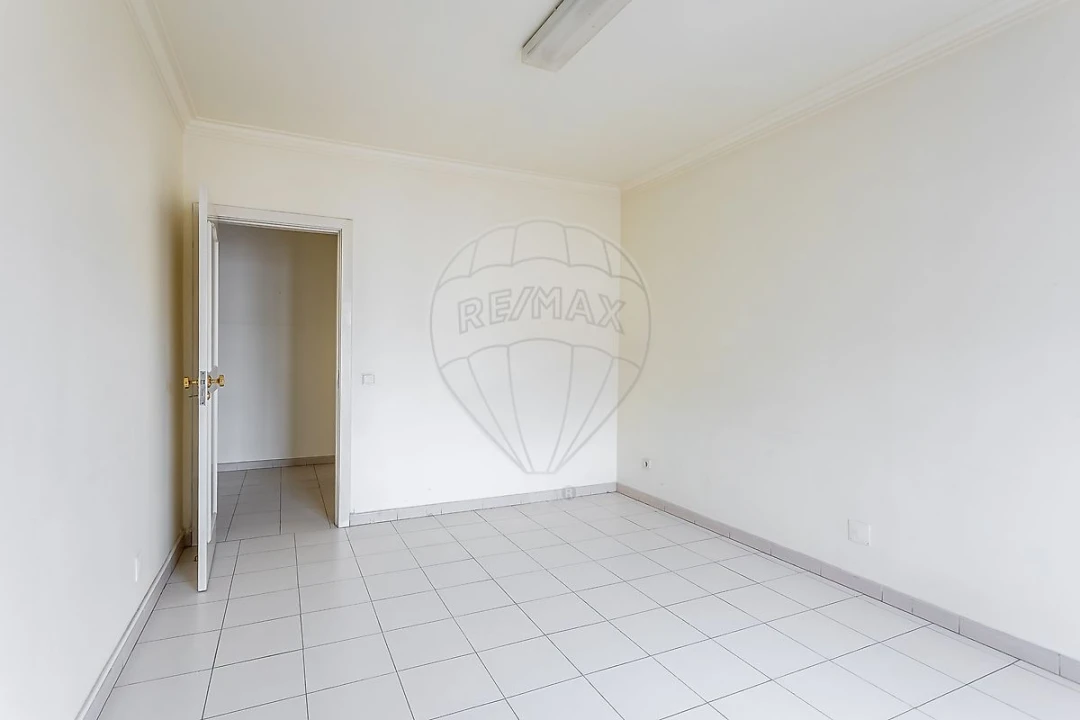 Escritório para Arrendamento em Avenidas Novas Foto 3