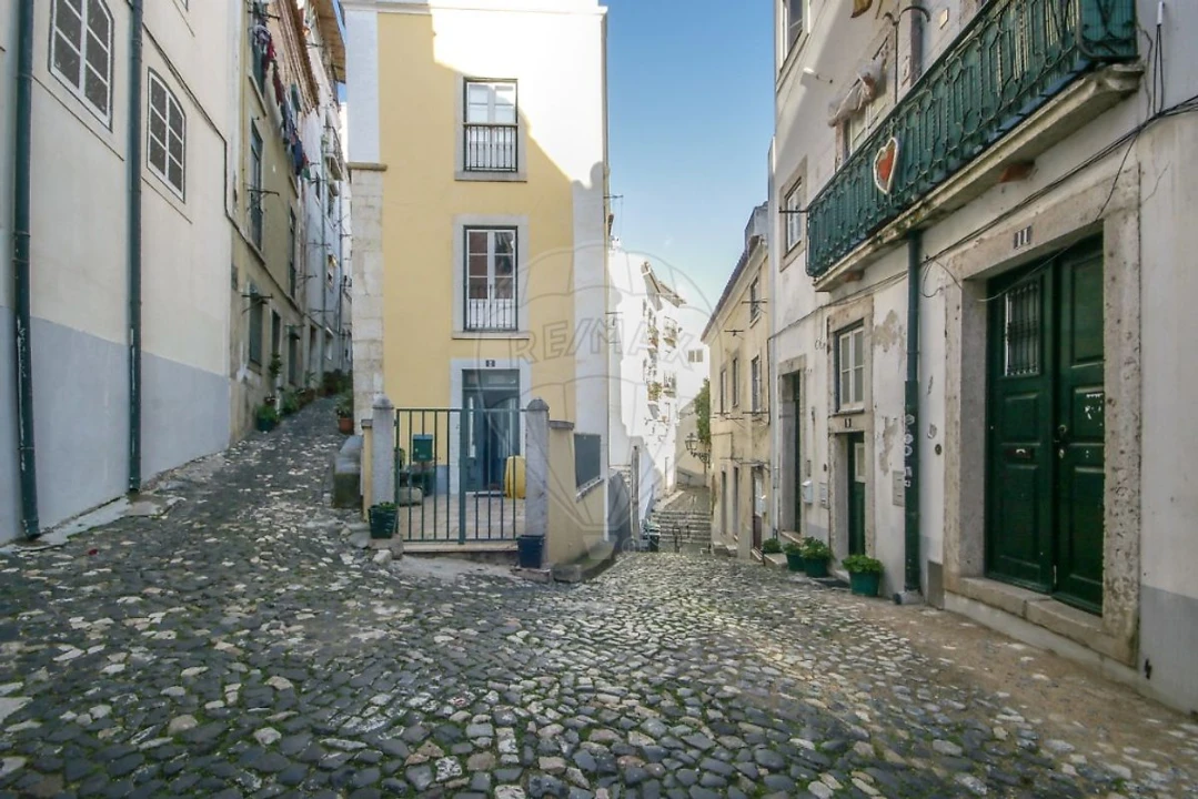 Apartamento T1 para Arrendamento em Santa Maria Maior Foto 3