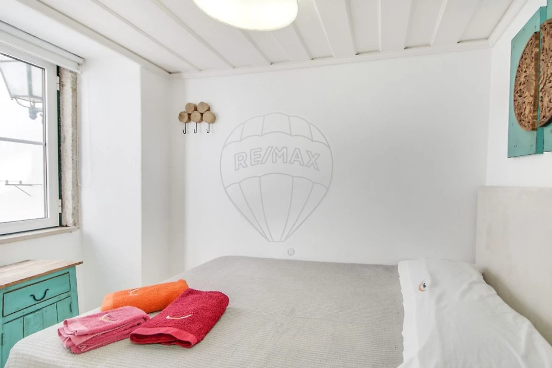 Apartamento T1 para Arrendamento em Santa Maria Maior Foto 5