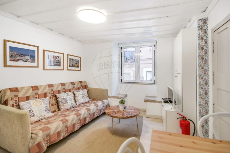 Apartamento T1 para Arrendamento em Santa Maria Maior Foto 8